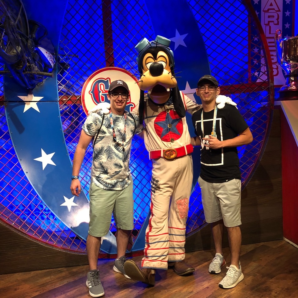 Meet your Posher, Ashton